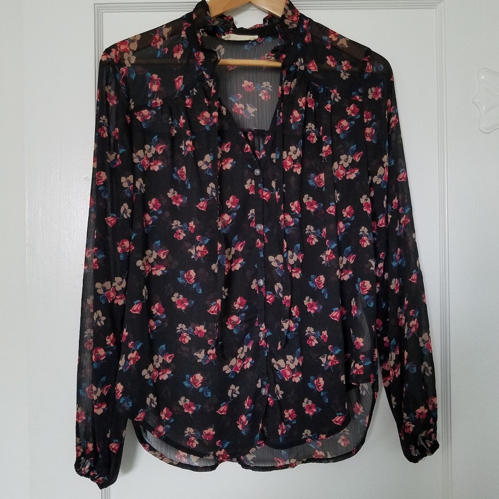 Hollister tie front floral top